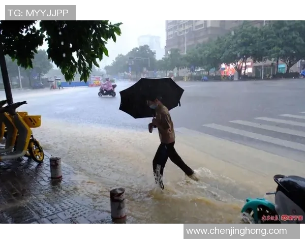暴雨倾盆导致比赛暂停长达XX分钟选手们面临严峻天气考验